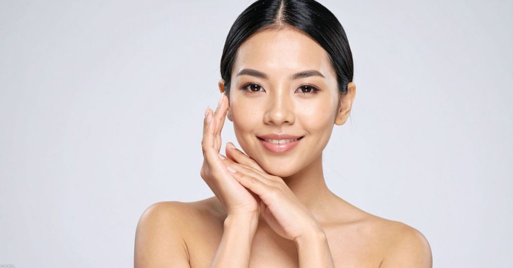 Woman with clear skin (model)